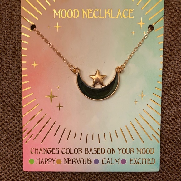 ⚜️Star and Moon Mood Color Changing Necklace! - Picture 1 of 2